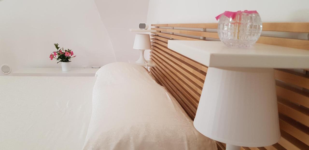 Ferienwohnung Il Cortile Segreto - Con Parcheggio Privato Lecce Exterior foto