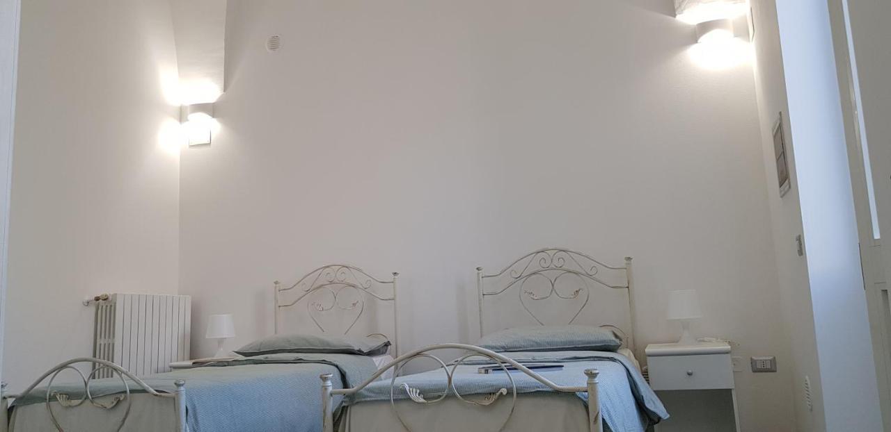 Ferienwohnung Il Cortile Segreto - Con Parcheggio Privato Lecce Exterior foto
