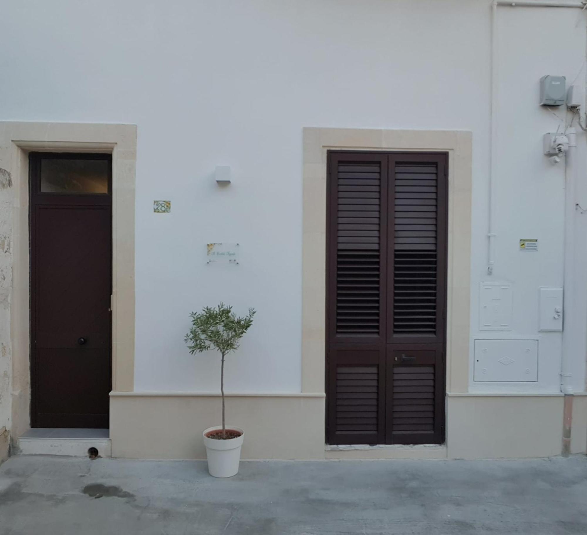 Ferienwohnung Il Cortile Segreto - Con Parcheggio Privato Lecce Exterior foto